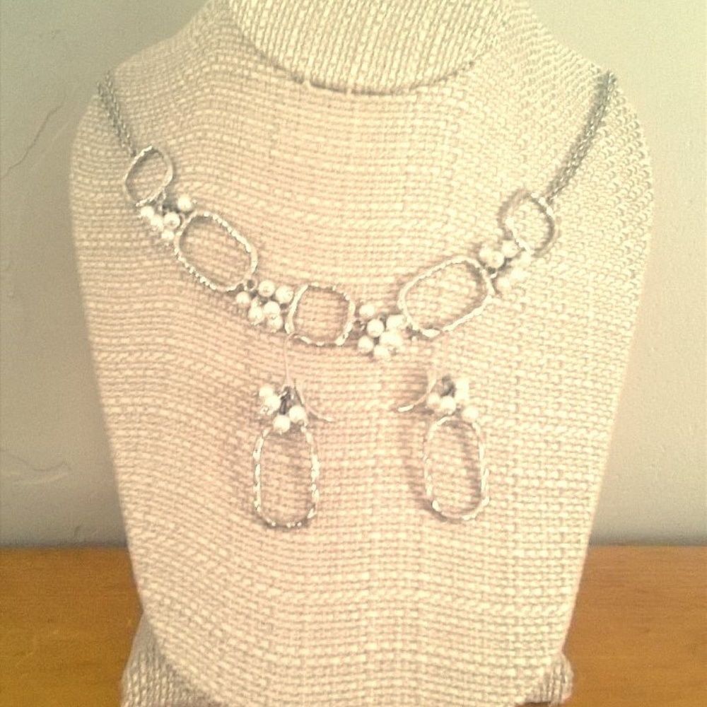 Vintage Chain and Faux Pearl Necklace & Earings